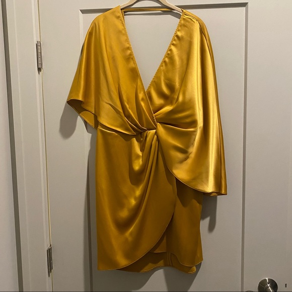 Backless ASOS dress - Picture 2 of 4